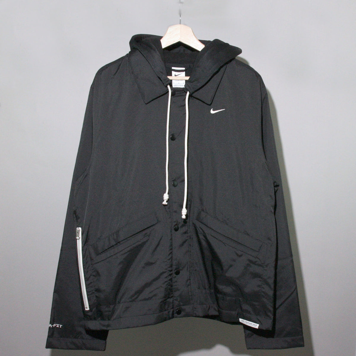 Nike ThermaFIT Standard Issue Winterized Basketball Jacket CALTONE