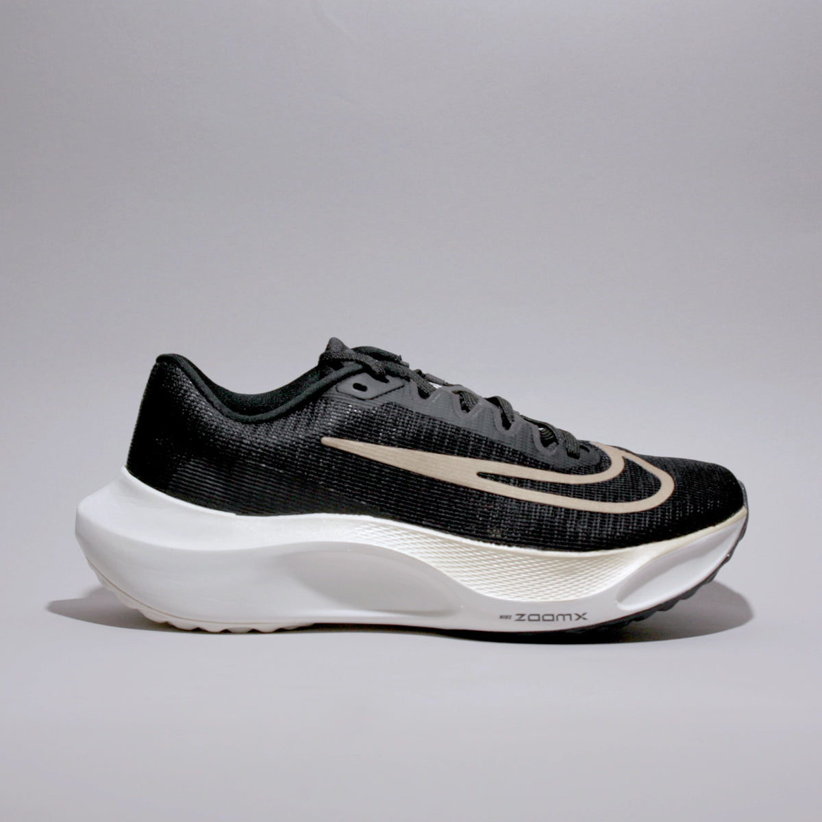 Nike Zoom Fly 5 ブラック/ゴールド サイズ25.0cm Nike Zoom Fly 5 - Black/Mtlc Gold Grain-Sail - Mens Shoes |