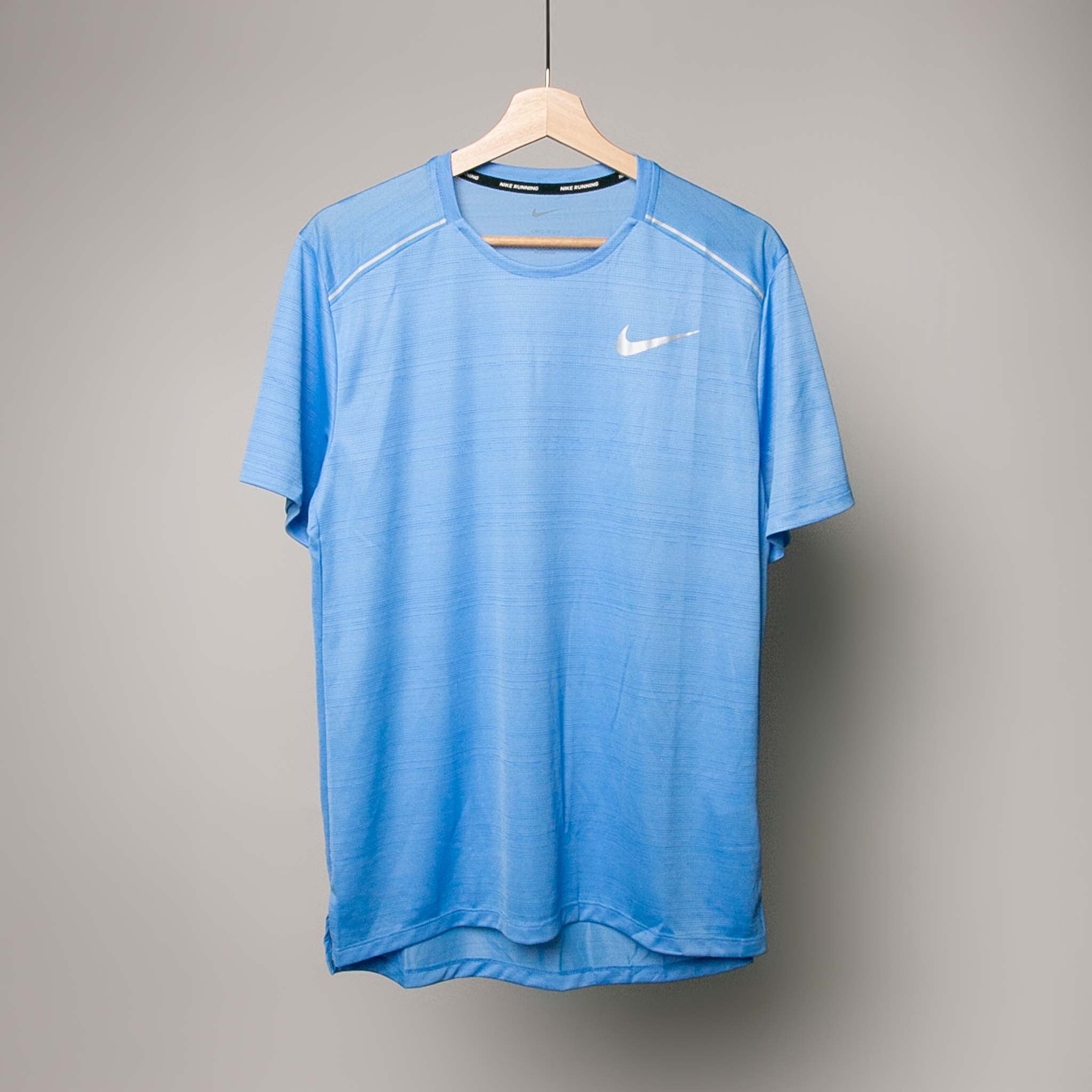 ULTRAMARATHON トレーニングトップス Mサイズ 水色 Nike Men's Breathe Miler Short Sleeve Running Top AJ7565-437