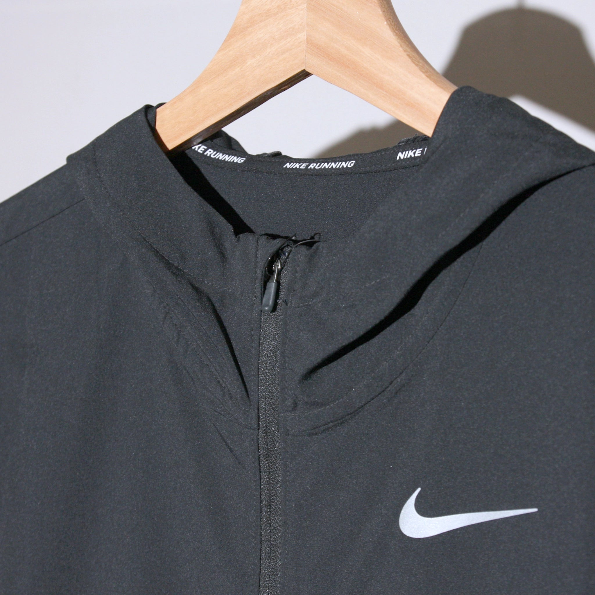 Nike run stripe men's woven running jacket online