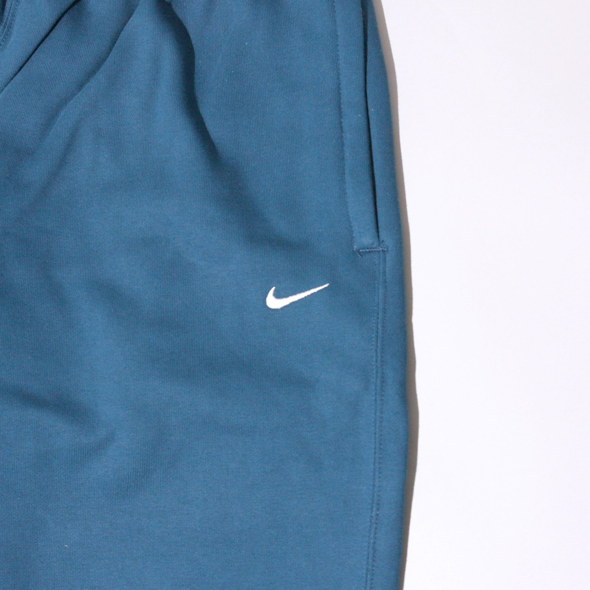 Nike Sportswear Essentials+ Winter Fleece Cuffed Pants – Caltone