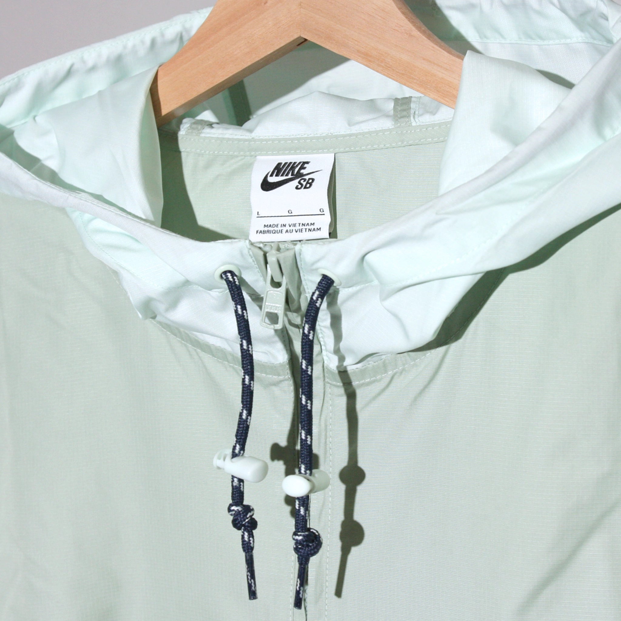 Nike sb skate anorak best sale jacket