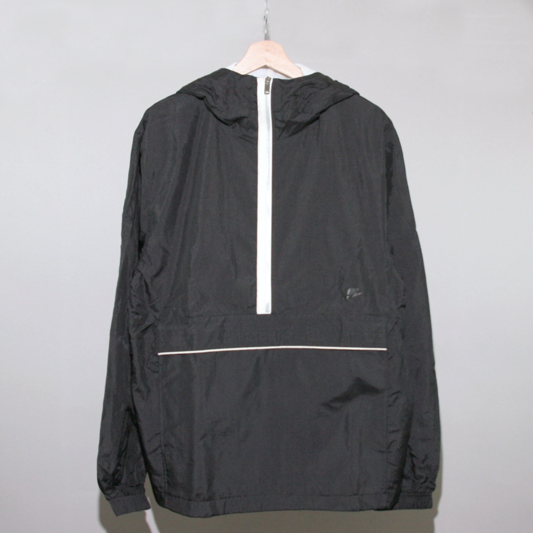 Black nike anorak 2025