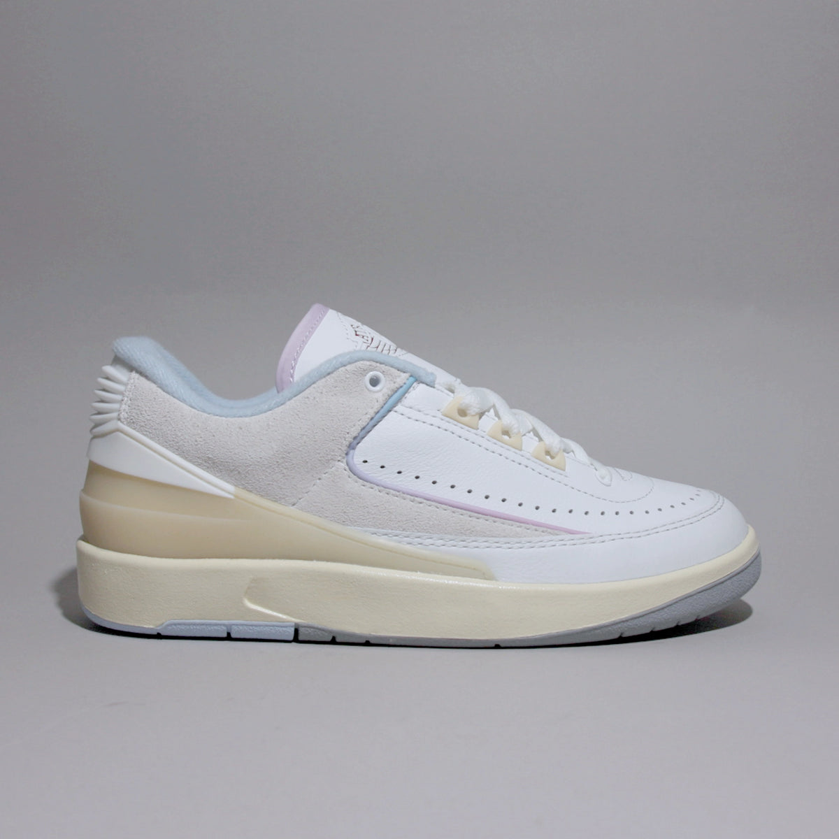Nike Womens Air Jordan 2 Retro Low Summit White/Varsity Red – Caltone