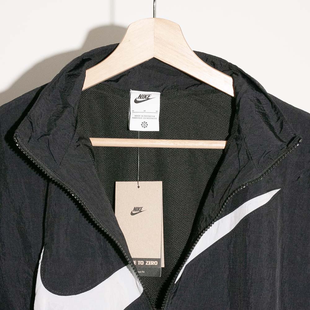 Nike Women's Sportswear Essential Woven Jacket Black – Caltone