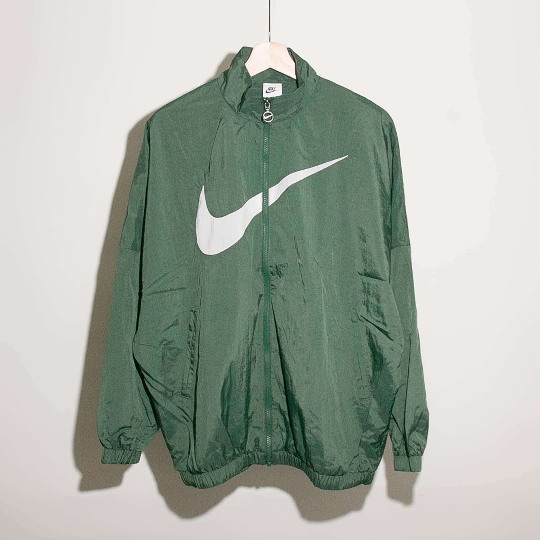 nike essential woven jacket