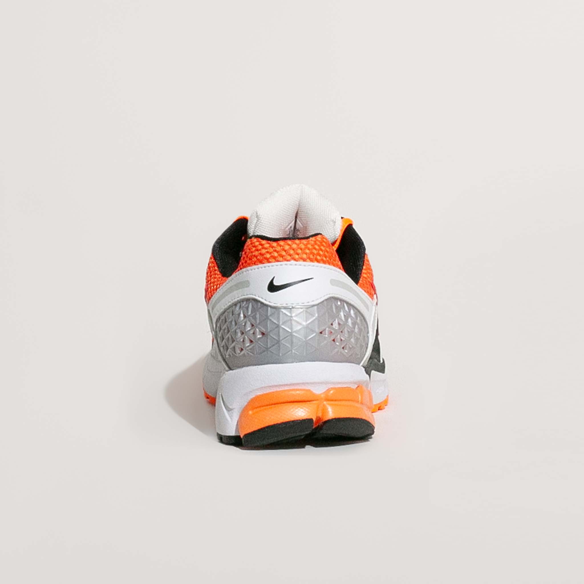 ★NIKE★ Zoom Vomero 5 M Total Orange Black White llic P Nike Zoom Vomero 5 
