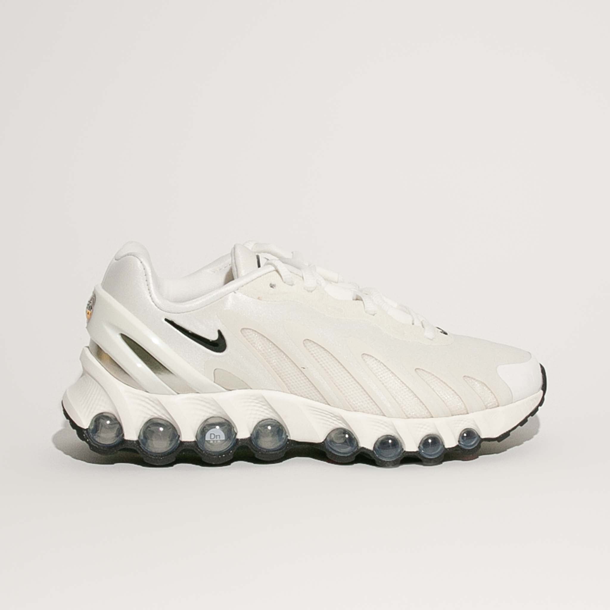 Nike Women's Air Max DN8 Sail/Black/Fossil – Caltone