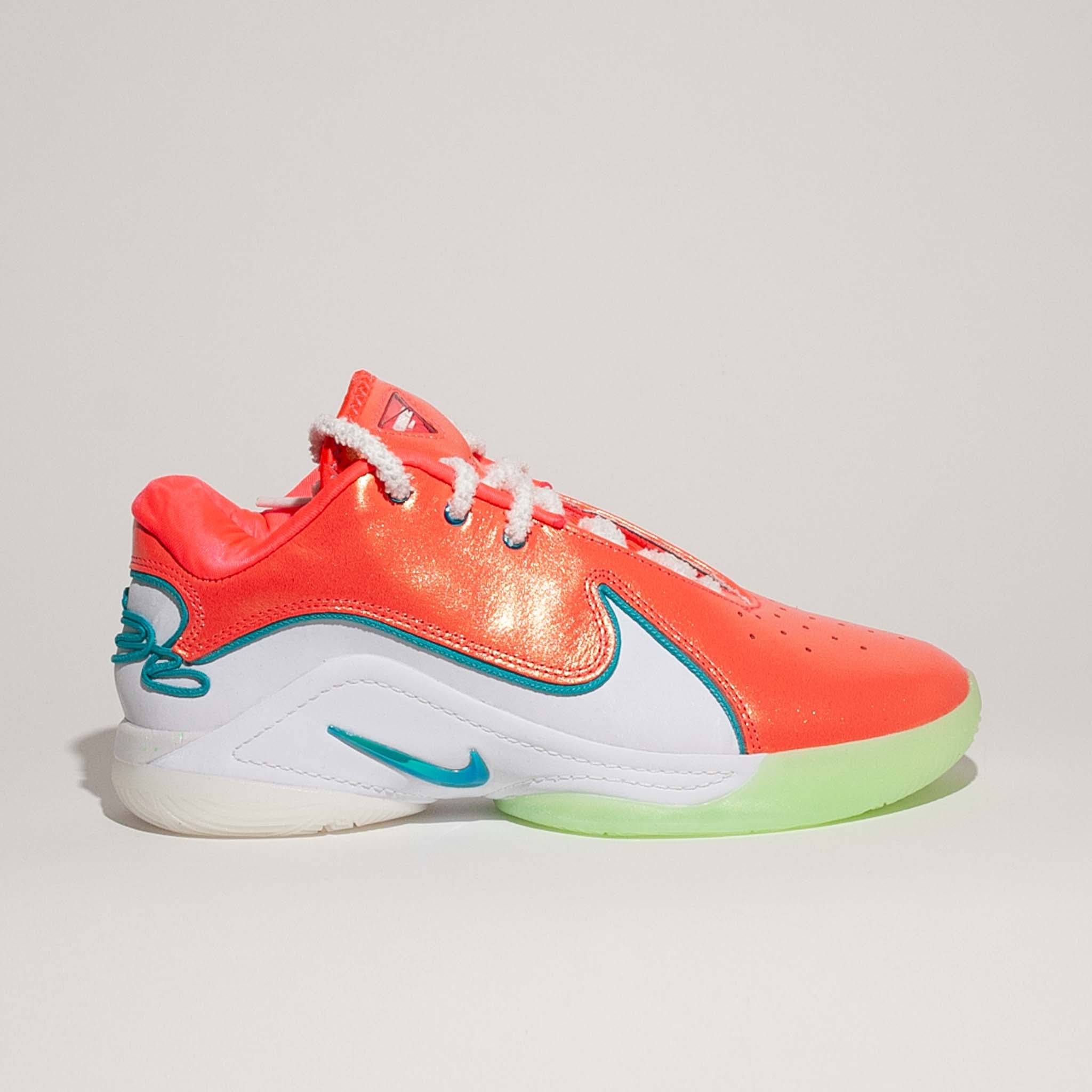 Nike Men's Lebron 22 Christmas Pack Limelight – Caltone