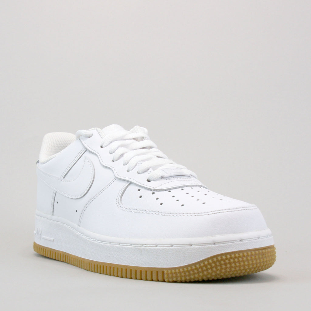 Shop Nike Air Force 1 Low '07 DJ2739-100 white